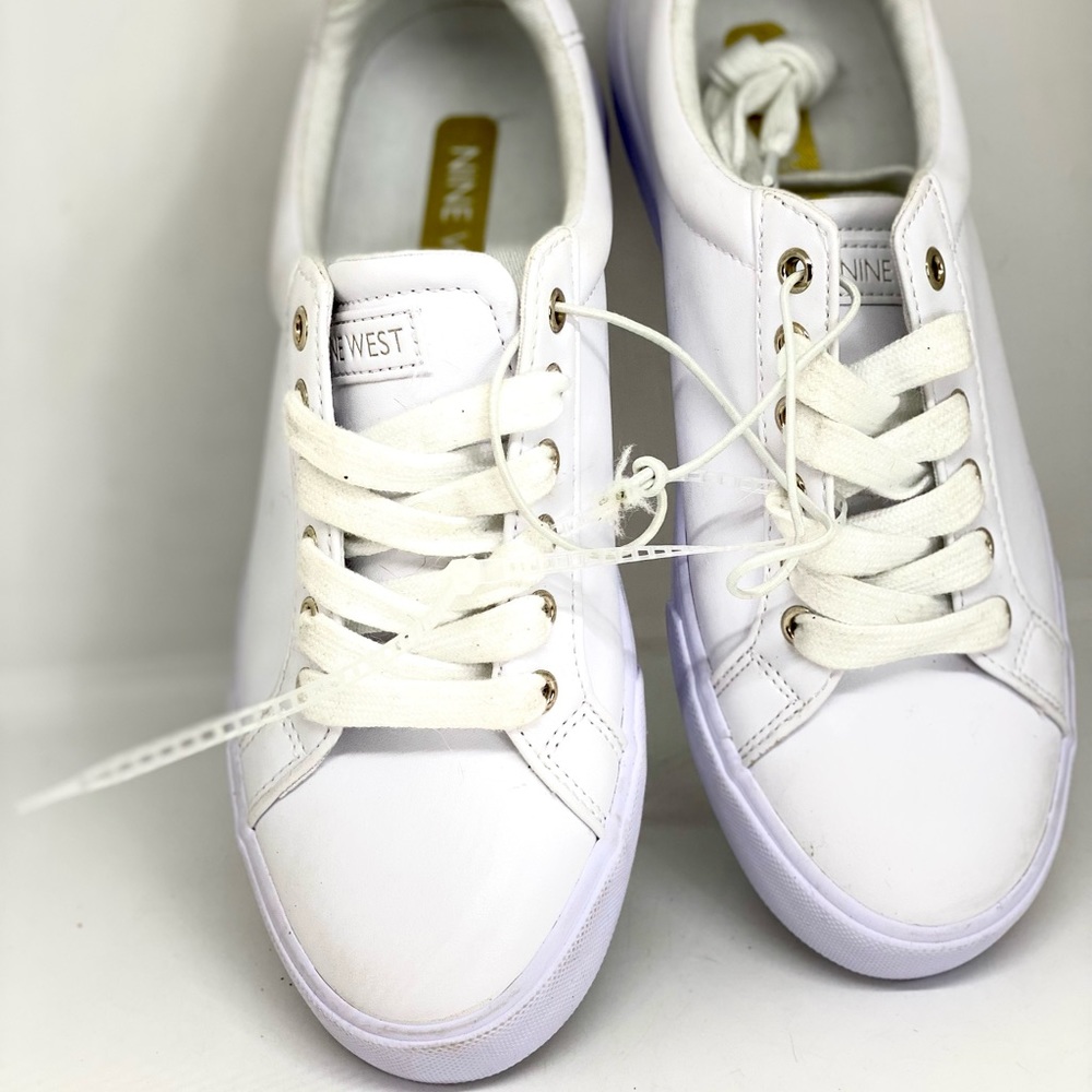 NINE WEST💥NEW~SOLD OUT💥Women’s White Sneakers Size 6M - Picture 4 of 7